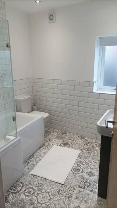 Juliet Beautiful 1 Bedroom, Central, Modern Space. ดาร์ลิงตัน ภายนอก รูปภาพ