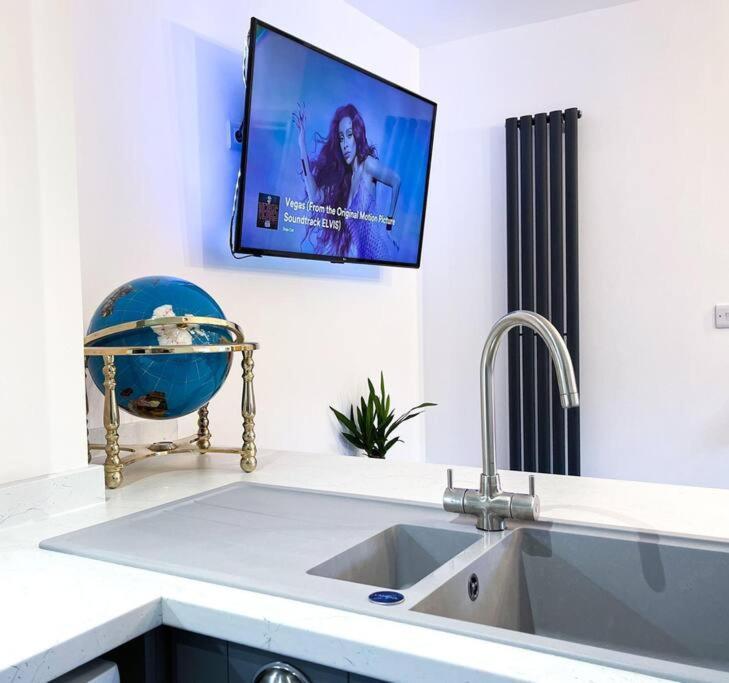 Juliet Beautiful 1 Bedroom, Central, Modern Space. ดาร์ลิงตัน ภายนอก รูปภาพ