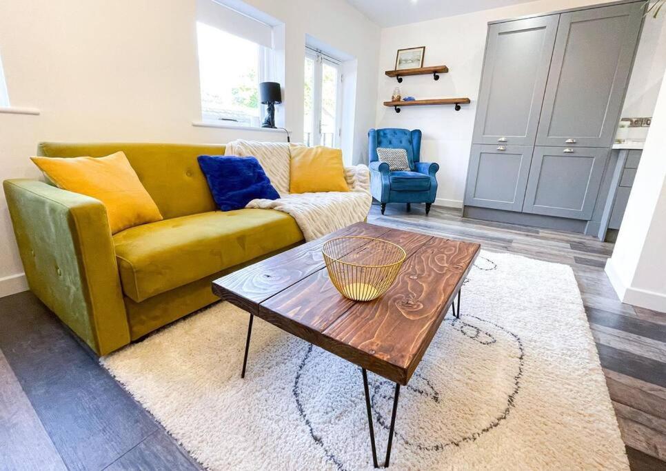 Juliet Beautiful 1 Bedroom, Central, Modern Space. ดาร์ลิงตัน ภายนอก รูปภาพ